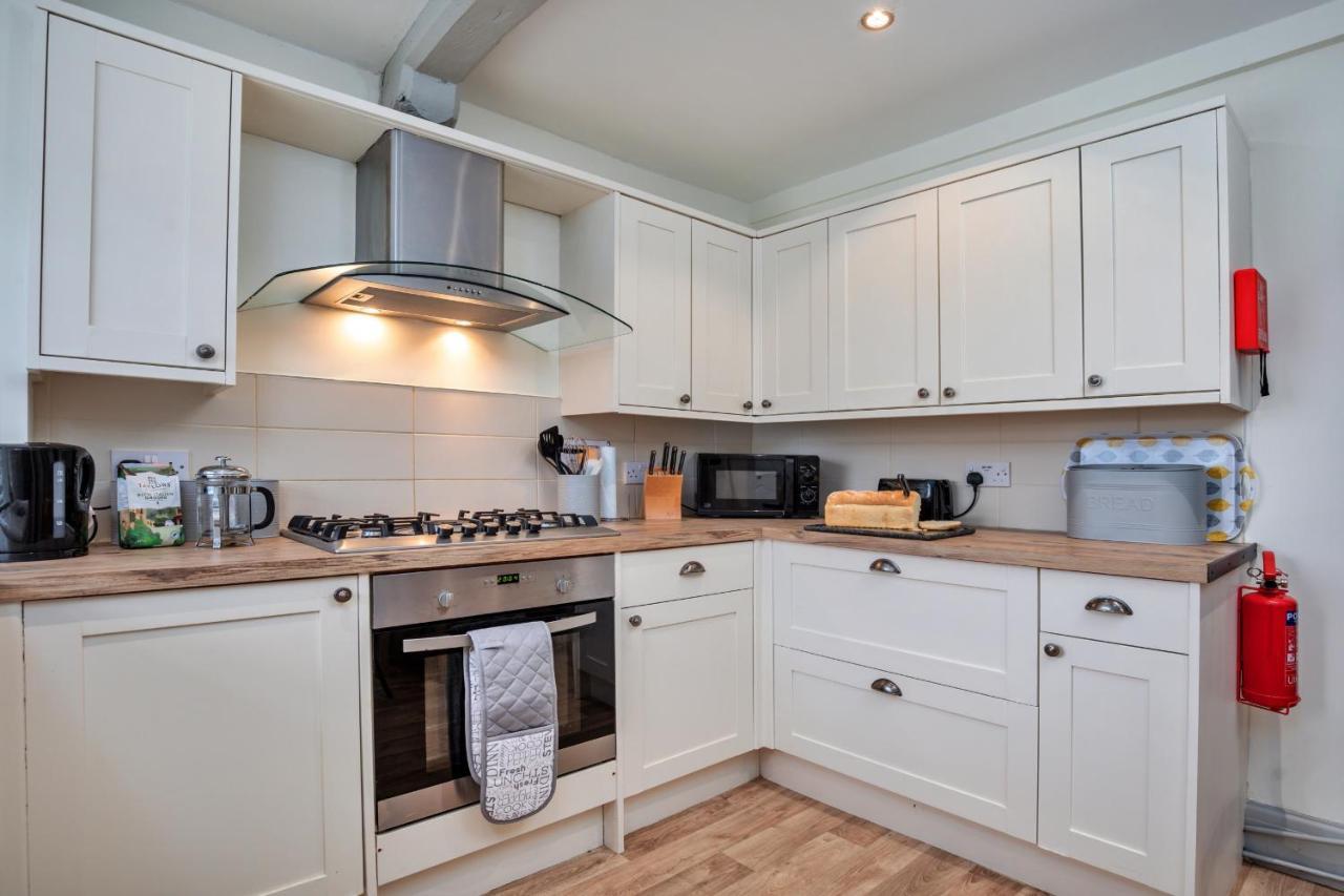 Finest Retreats - Cloggers Cottage Darley Exteriér fotografie